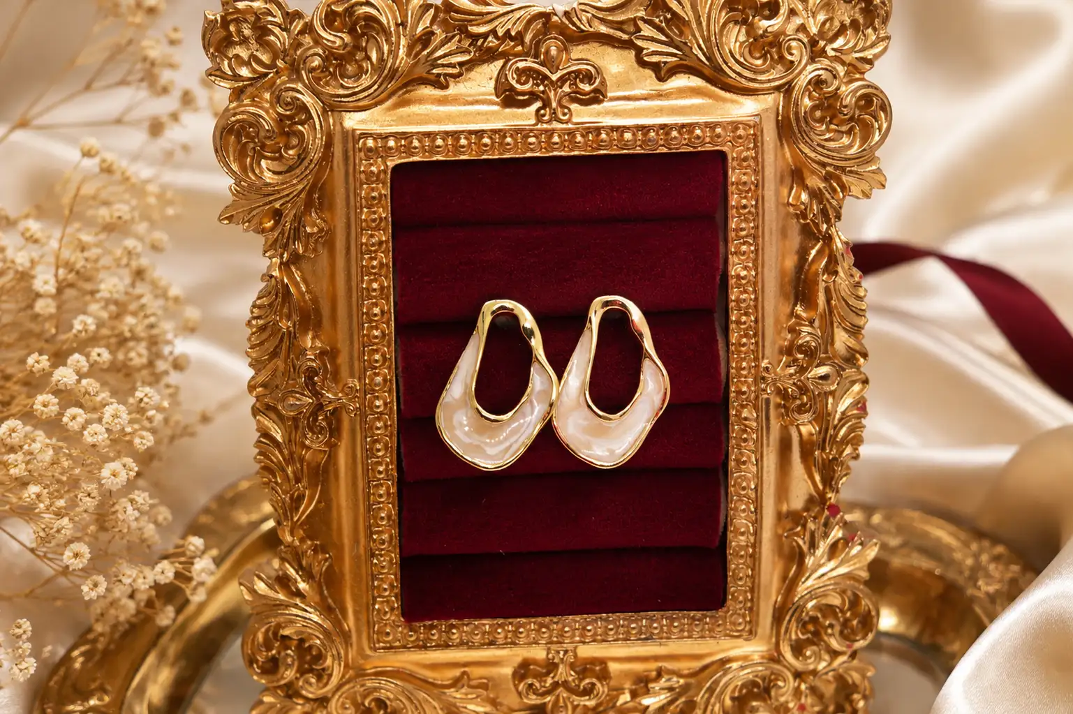 Detail collier et epaule